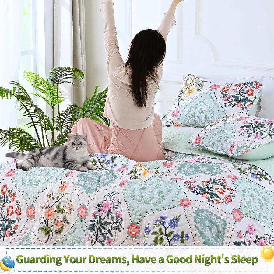 King Size Floral Quilt Bedding Set 3 Piece Lightweight Soft Breathable Bedspreads